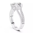 Pavé Split Shank Ring - Oval