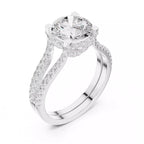 Pavé Split Shank Ring - Round